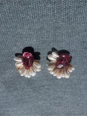 Vintage Pearl Petal Pink Teardrop Clip On Earrings